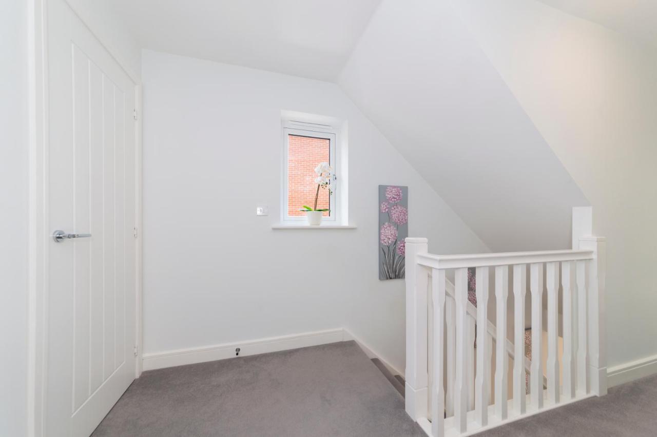 Greenfield Modern 3Br Home - Southcote Lane , Reading Esterno foto